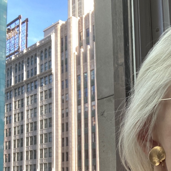 Vintage Pastelli Gold Gingko Leaf Clip Earrings - Picture 7 of 7